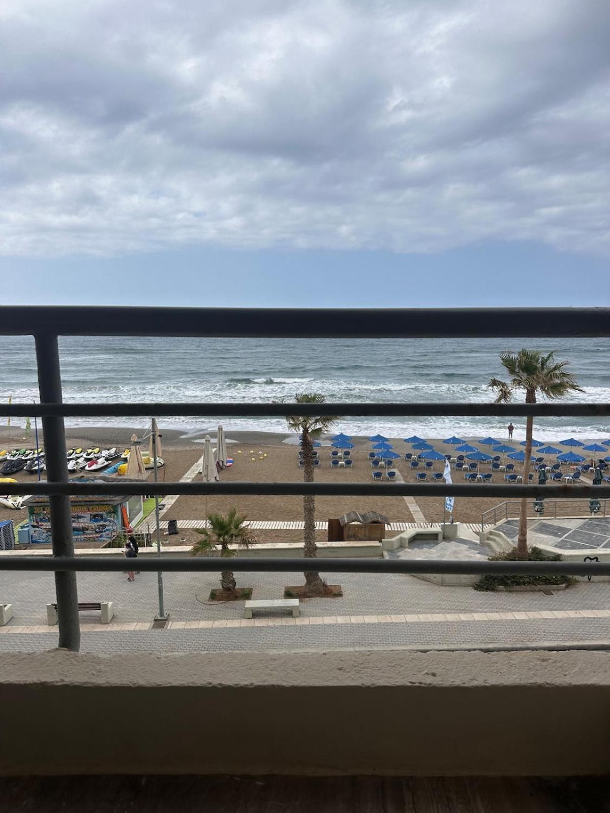 Akasha Waves Apartment Rethymno  Bagian luar foto