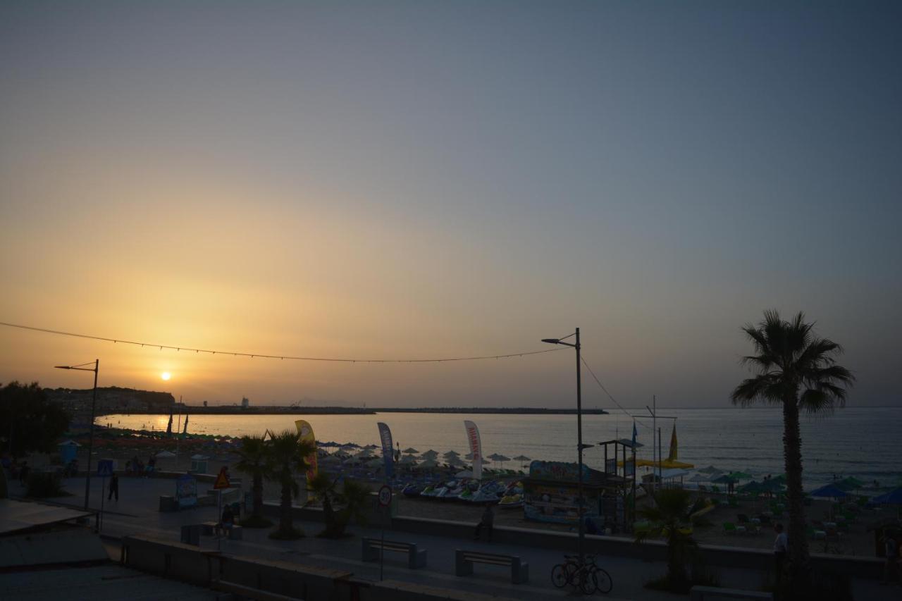 Akasha Waves Apartment Rethymno  Bagian luar foto